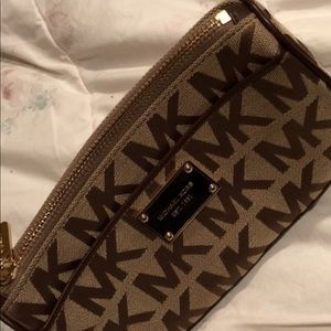 Matches other MK bag